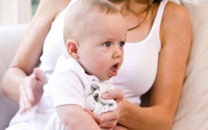 Giúp trẻ vượt qua cơn khó thở trong hen phế quản